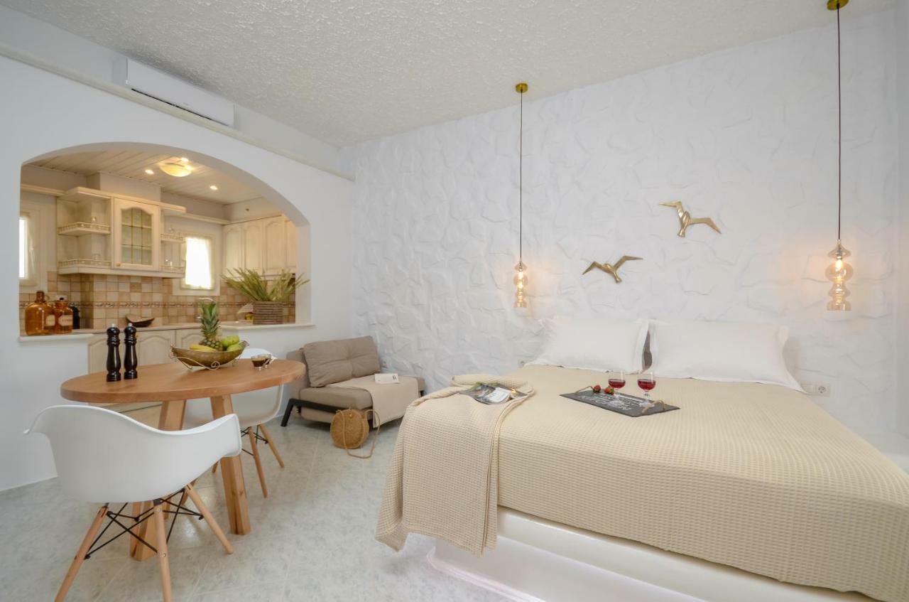 Smirida Suites Naxos City ภายนอก รูปภาพ